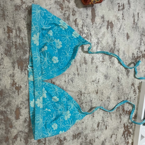Old Navy Medium Bikini top - Picture 1 of 2